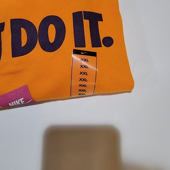 Nike Graphic T-shirt Size XXL - Picture 4 of 7